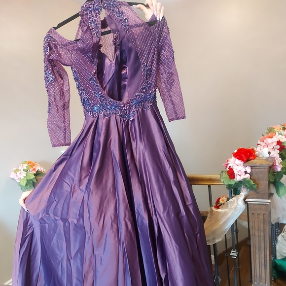 It does not fit me anymore. - Picture 2 of 3